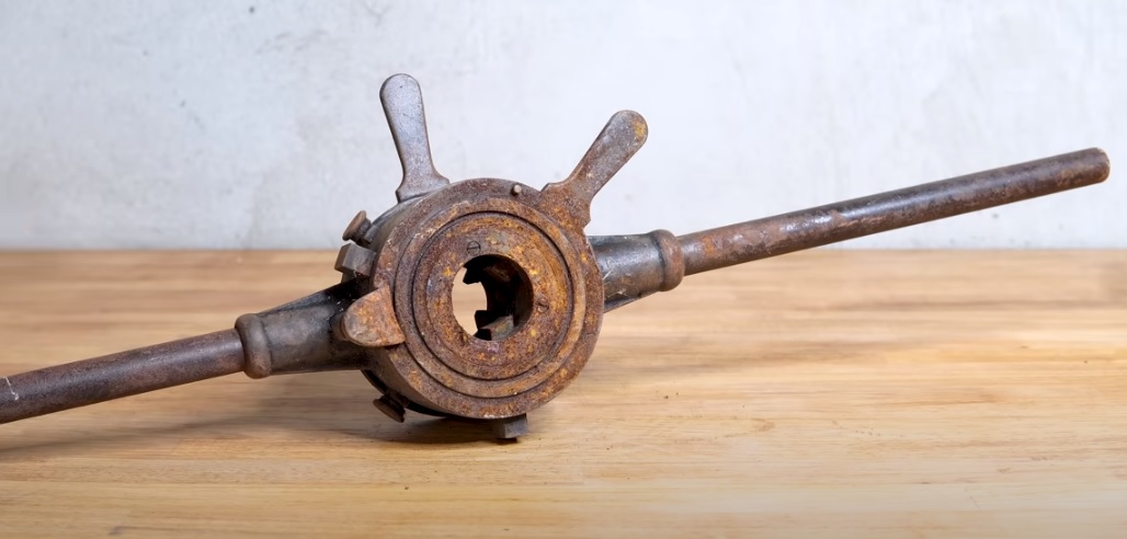 Восстановление регулируемого резьбонарезного инструмента смотреть онлайн