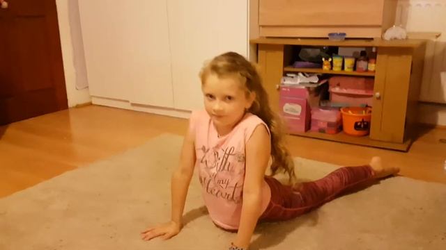 Cobra,Scorpion Exercise.Gymnastics.Как Делать Упражнение Кобра,Скорпион,Рыбка