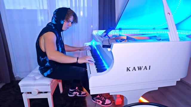 FLOWERS - Miley Cyrus (Epic Piano Cover) by Peter Buka смотреть онлайн