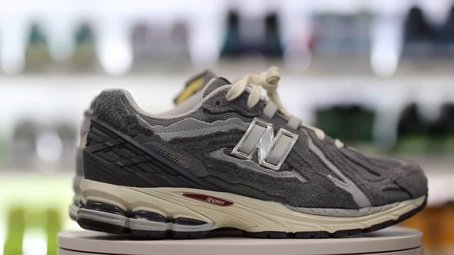 New Balance 1906R vs New Balance 2002R Comparison (Protection Pack) смотреть онлайн