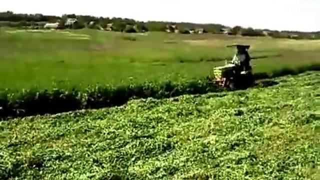 Покос ЛЮЦЕРНЫ МотоБлочной Роторной КОСОЙ и МотоТрактором ! смотреть онлайн