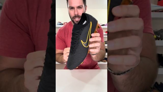 Nike's GREATEST football boots EVER? смотреть онлайн