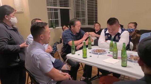 Tony & Maru's Hmong Wedding - Yang fam Toast смотреть онлайн