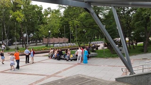 Танцы на улице . Владивосток смотреть онлайн