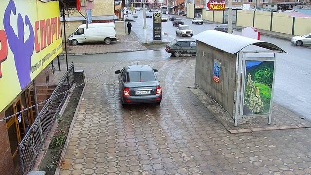 Hikvision DS-2DE7220I-AE День Авто Человек смотреть онлайн