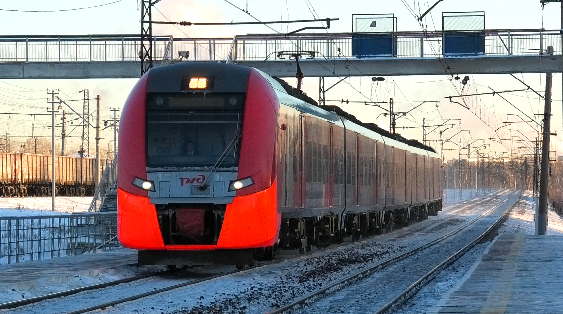 ЭС2Г-011 "Ласточка" сообщением Екатеринбург-Пасс. — Качканар смотреть онлайн