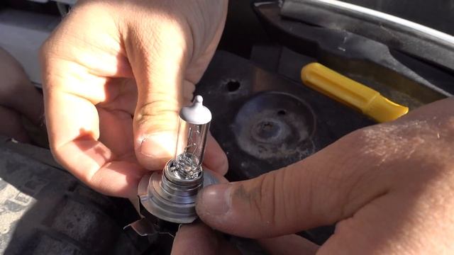 How to Replace VW Tiguan Front Light смотреть онлайн