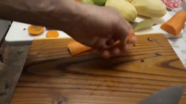 Тест ножей" Возможный Грааль" и просто шеф . Мастер Богдан Аврамишин. смотреть онлайн