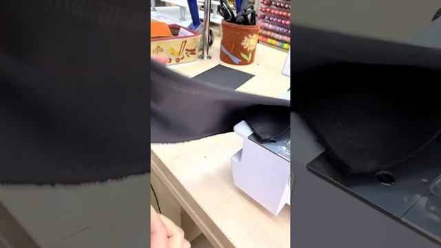 Аксессуары для плоскошовных машин. Лапка для подгиба низа изделия. Лапка для косой бейки и окантовк смотреть онлайн