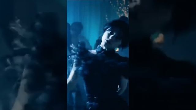 Танец Венсдей, он без звука специально! Если надо сохраняй и ставь свой звук)))) смотреть онлайн
