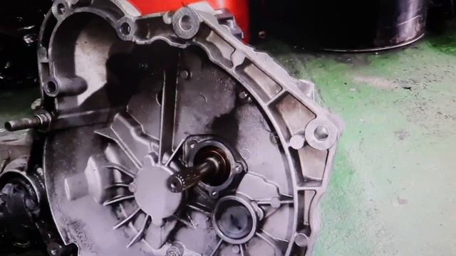 APRENDE a cambiar el COJINETE de empuje o de DESEMBRAGUE hidráulico, de un fiat 1.9 jtd смотреть онлайн