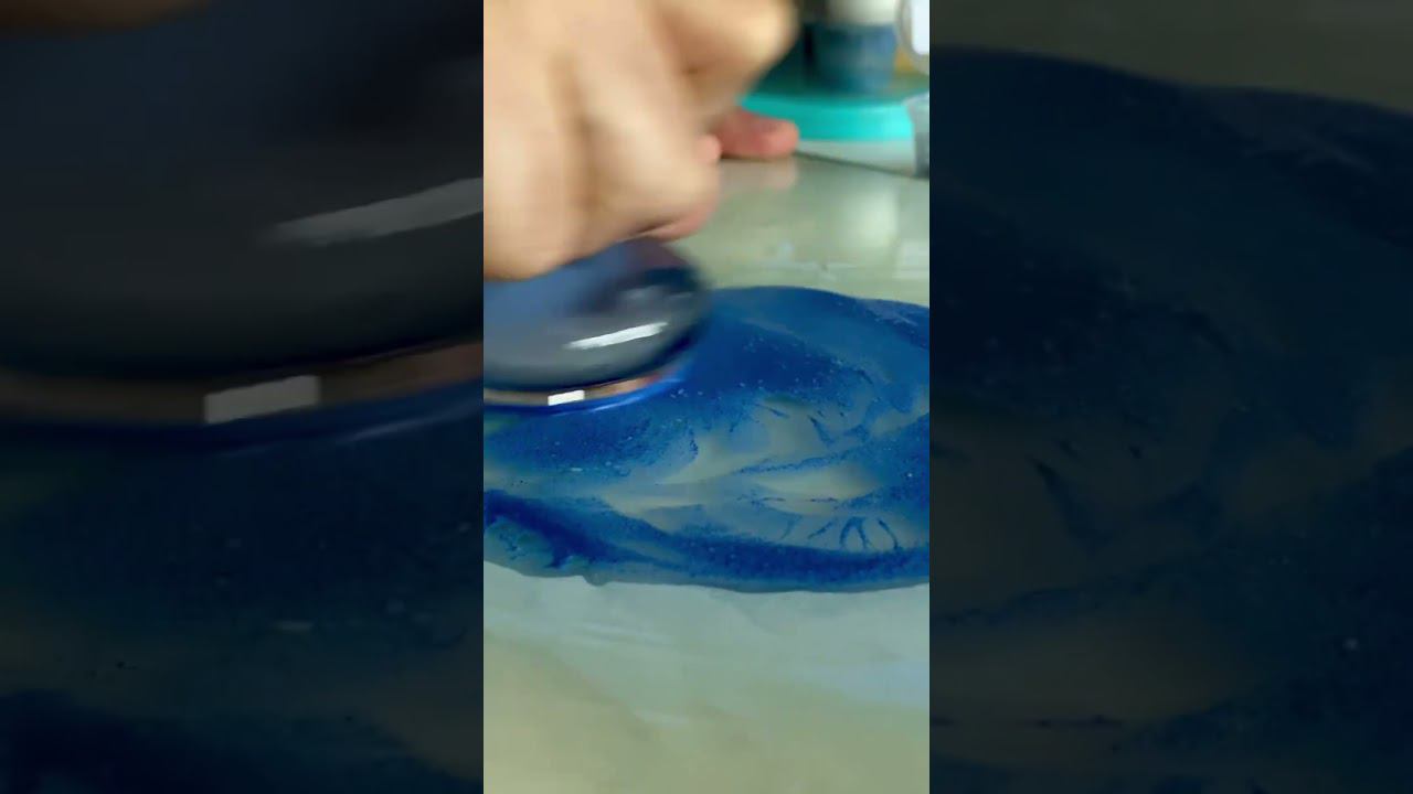 Растираем лазурит байкальский | НАТУРАЛЬНЫЕ ПИГМЕНТЫ смотреть онлайн