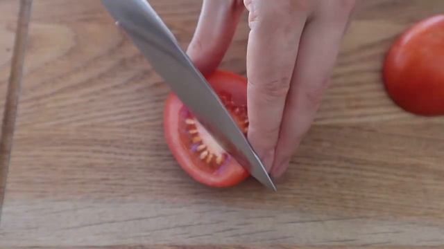 ЛЕТНИЙ САЛАТ С ЖАРЕНЫМИ НЕКТАРИНАМИ смотреть онлайн