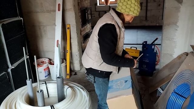 CIEPEŁKO DLA AGATKI - izolacja podłogi, ogrzewanie podłogowe i ścienne смотреть онлайн