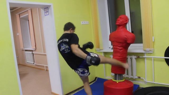 Отрабатываем удары смотреть онлайн
