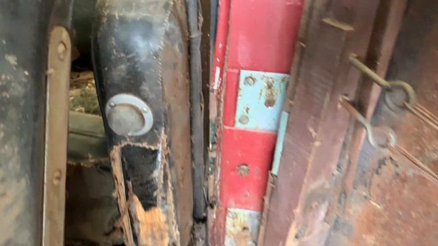 Carchaeology: Mercedes W142 320 Barn Find Missing Parts Found! смотреть онлайн