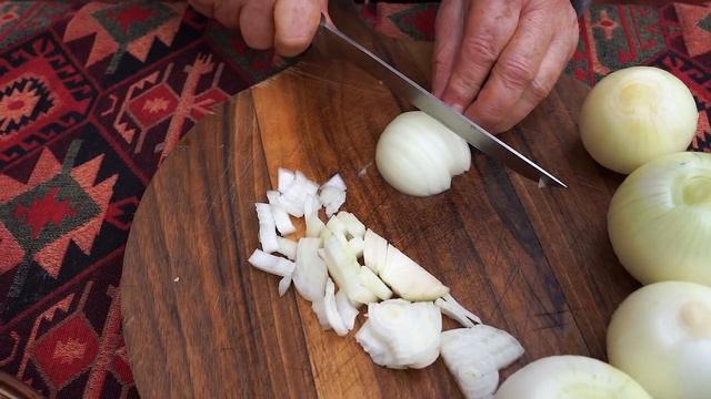 TRADITIONAL UKRAINIAN BORSCHT RECIPE, AZERBAIJANI STYLE