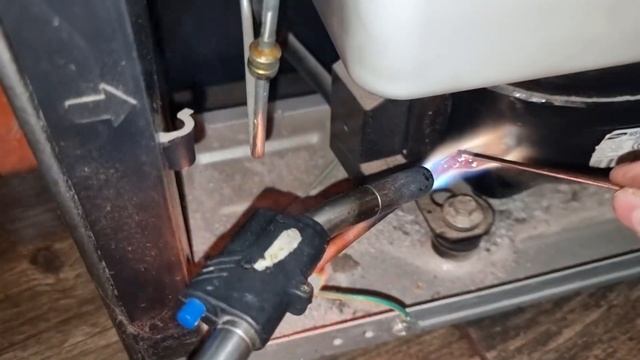 Refrigerador Samsung Inverter No enfria -Diagnostico y Solucion- Carga de Gas смотреть онлайн