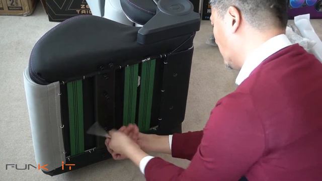 A Gaming Chair that's really COOL - Cooler Master Caliber R2C смотреть онлайн
