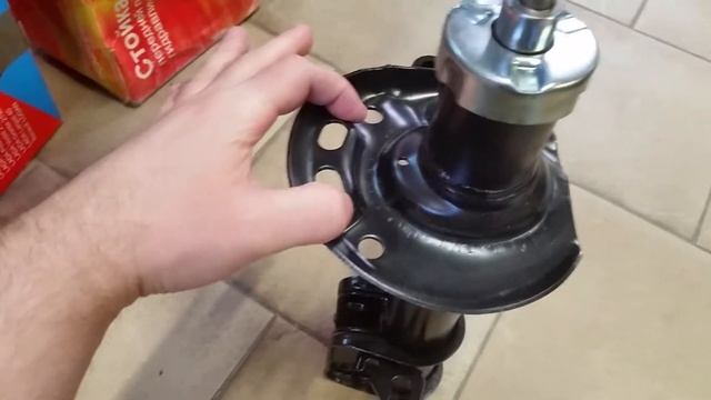 Разные стойки приора передние амортизаторы нового образца.. смотреть онлайн