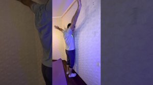 Убрать вдовий горб, сутулость и проблемы с поясницей поможет простое упражнение у стены 👍