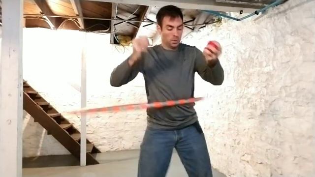 Hula Hoop + Bounce Juggling! Trick of the Week 44 смотреть онлайн