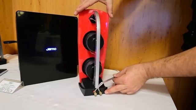 Jamo DS7 Stereo Speaker with Subwoofer смотреть онлайн