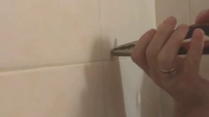 Как установить навесной шкаф в ванной комнате своими руками