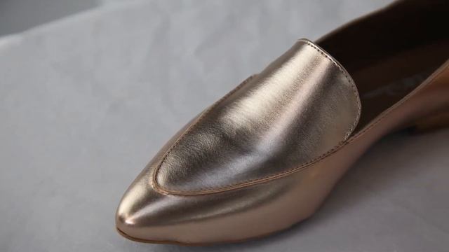 'Erin' Vegan Slipper Flat in Metallic Apricot | Zette Shoes смотреть онлайн