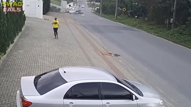 Aircraft Crashes and Close Calls | Ultimate Idiots At Work Fails 2023 смотреть онлайн
