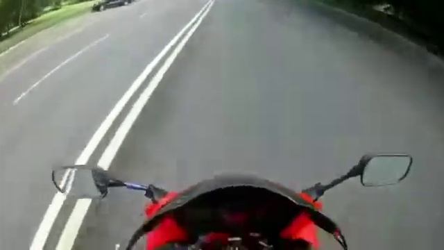 Прохватит по Москве на Honda Vfr 800 смотреть онлайн
