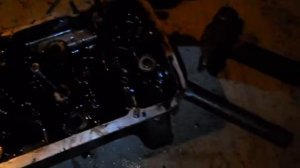 Как снять клапана с головки