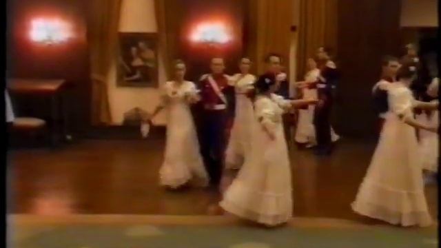 Polonez w wykonaniu Zespołu tańca ludowego Neptun смотреть онлайн