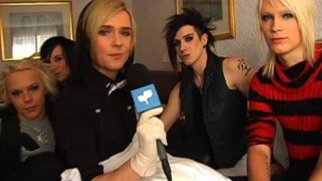 Buzznet Gets In Bed With Cinema Bizarre And Talks Anime смотреть онлайн