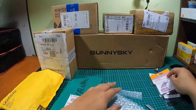 Cracking the package from Taobao смотреть онлайн
