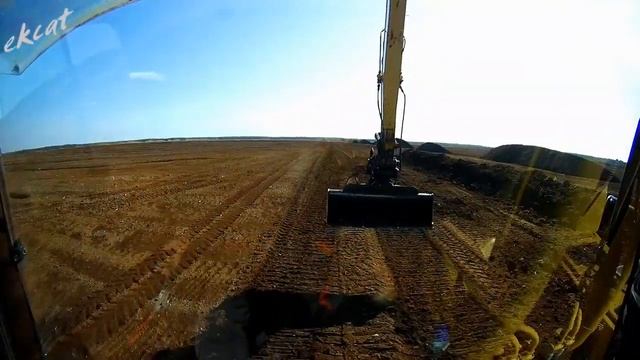 Снимаю караванку длинноруким экскаватором смотреть онлайн