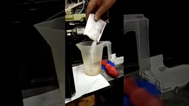 Декальцинация кофемашины Jura. Часть 1 смотреть онлайн