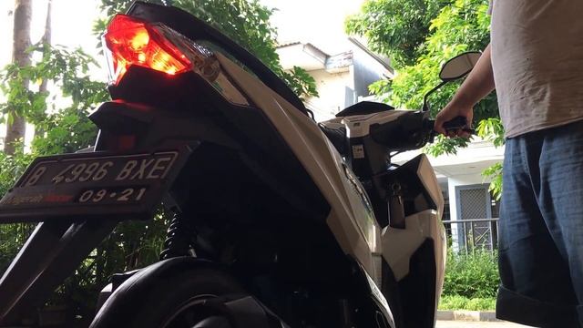 yamaha nvx vs honda vario 150 смотреть онлайн