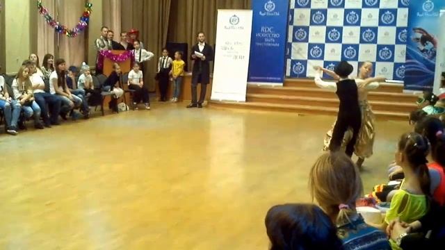 Новогодний вальс смотреть онлайн