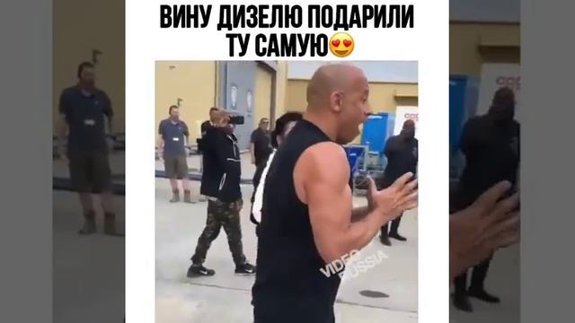 ВИН ДИЗЕЛЮ подарили на День Рождение dodge charger из ФОРСАЖа смотреть онлайн