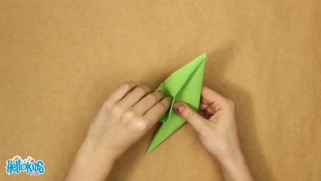 Tutoriel : fabriquer un dragon facile origami (Hellokids) смотреть онлайн
