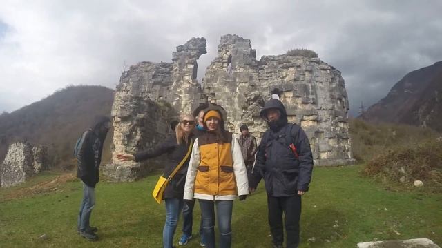 Абхазия за один день. Рицинский заповедник, озеро Рица. Новый Афон, монастырский комплекс и пещеры. смотреть онлайн