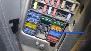 Где находиться предохранитель прикуривателя Рено Сандеро Степвей 2013 года