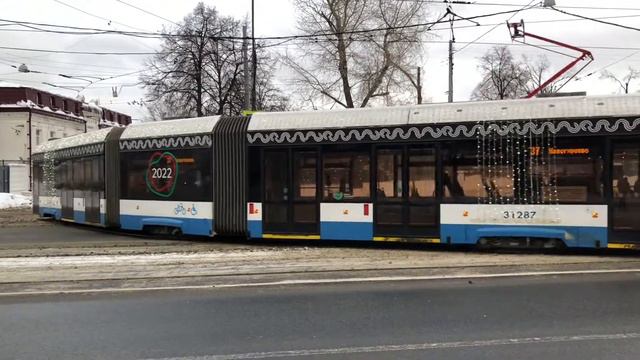 Трамвай "37" (71-931М "Витязь-М") прибывает на остановку "Станция МЦД Каланчёвская" (30.01.2022) смотреть онлайн