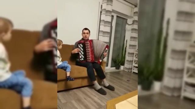 Встреча Януша Ефимова с Давидом Дерксеным. Пение, Осенние листья. Мешеде, Германия, 15 11 2022 год. смотреть онлайн