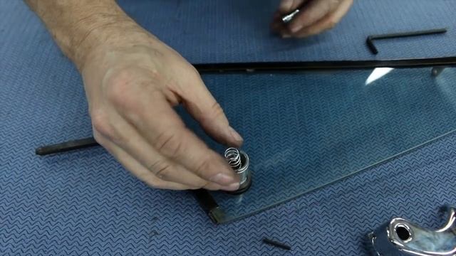 How to Rebuild Internal Door Components for 1981-1987 GM Trucks - Kevin Tetz with LMC Truck смотреть онлайн