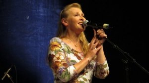 Галина Хомчик. Апрельская прогулка (2015-06-21 Вечер памяти Ю.Визбора)