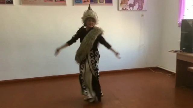 Көчмөндөр бийи, Курманжан датка бийи, Сыйкырдуу куш бийи смотреть онлайн
