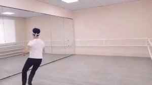 Казахских национальных танцев для мужчин. Педагог: Санархан Асылбек