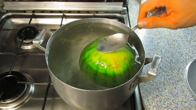 ЧТО БУДЕТ ЕСЛИ СВАРИТЬ АРБУЗ? What Will Happen If You Boil A Watermelon...